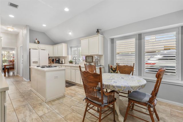 15714 Spring Trail, Houston, TX 77095