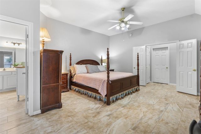 15714 Spring Trail, Houston, TX 77095