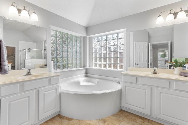 15714 Spring Trail, Houston, TX 77095