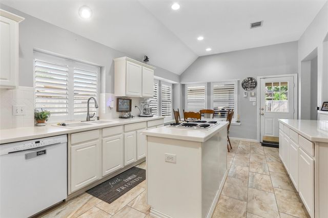 15714 Spring Trail, Houston, TX 77095