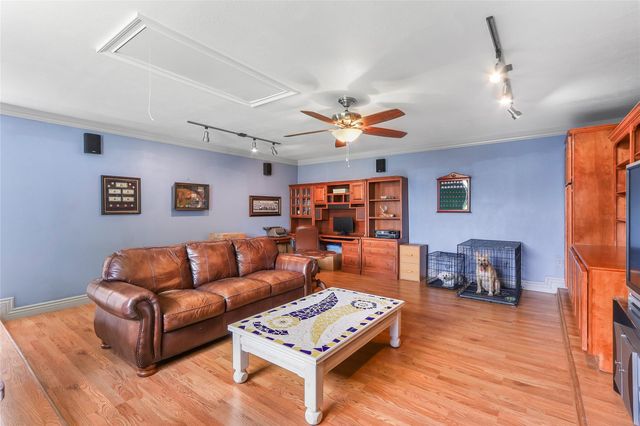 15714 Spring Trail, Houston, TX 77095