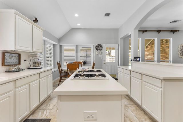 15714 Spring Trail, Houston, TX 77095