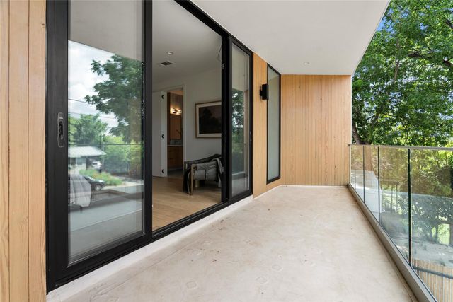 1005 W Johanna ST W, Austin, TX 78704