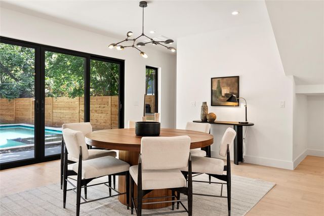 1005 W Johanna ST W, Austin, TX 78704