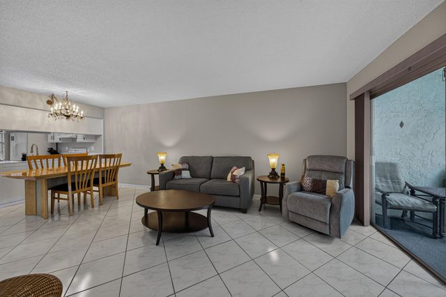 1205 Bahama Bend F1, Coconut Creek, FL 33066