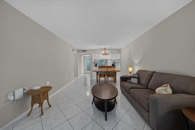 1205 Bahama Bend F1, Coconut Creek, FL 33066
