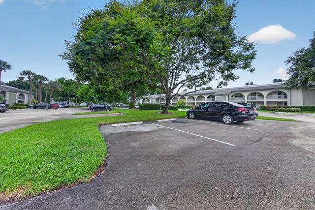1205 Bahama Bend F1, Coconut Creek, FL 33066