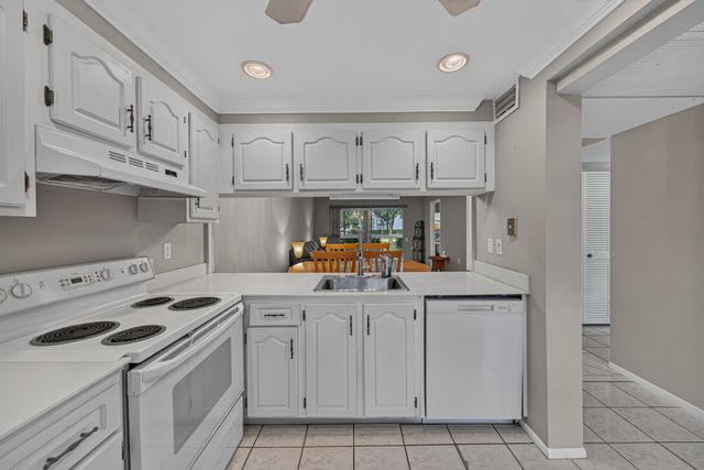 1205 Bahama Bend F1, Coconut Creek, FL 33066