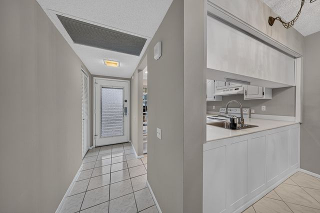 1205 Bahama Bend F1, Coconut Creek, FL 33066