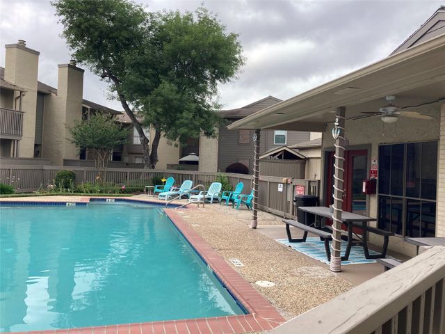 1900 Bay Area Boulevard 175, Houston, TX 77058