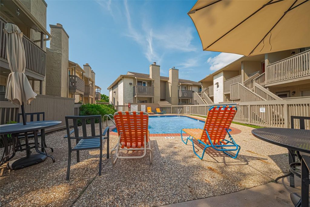 1900 Bay Area Boulevard 175, Houston, TX 77058