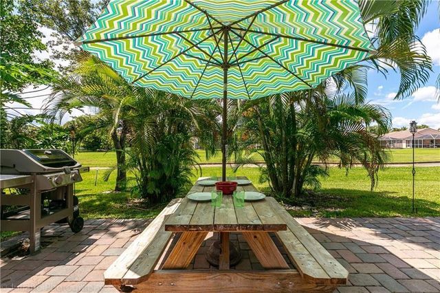 7610 Pinewalk Drive S 128, Margate, FL 33063