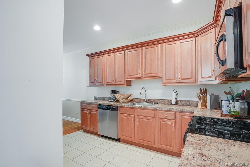 26 Winhaven Court 19, Highland Falls, NY 10928 — photo 3