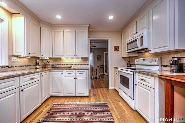 14 Ann Drive, Bethany, CT 06524