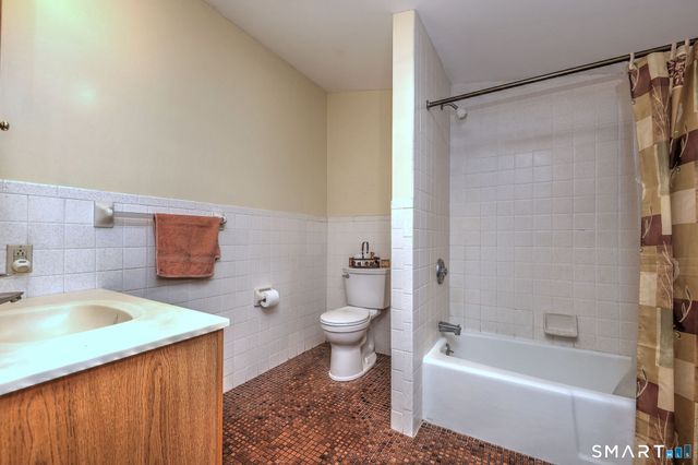 14 Ann Drive, Bethany, CT 06524