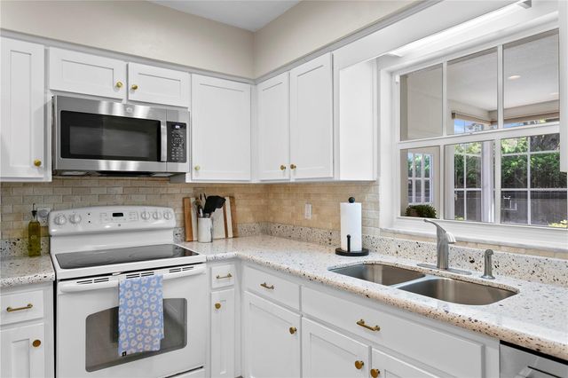 14411 RAVENWOOD TRAIL, Tampa, FL 33618