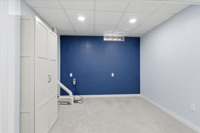 89 3Rd St Street, Hudson, IA 50643