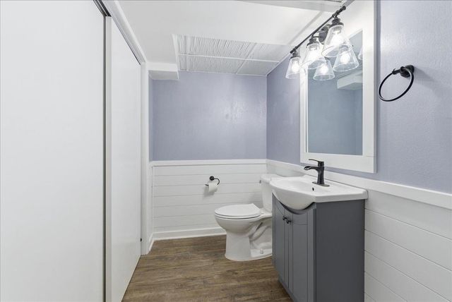 89 3Rd St Street, Hudson, IA 50643