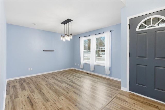 89 3Rd St Street, Hudson, IA 50643