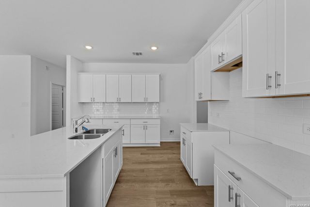 216 Wild Yonder Ln, Boerne, TX 78006