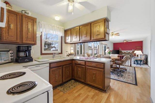 1641 Missouri Drive, Elk Grove Village, IL 60007