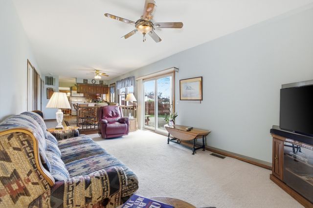 1641 Missouri Drive, Elk Grove Village, IL 60007