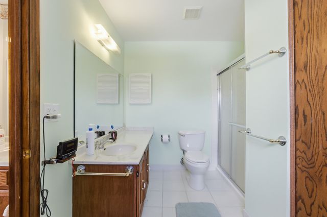 1641 Missouri Drive, Elk Grove Village, IL 60007