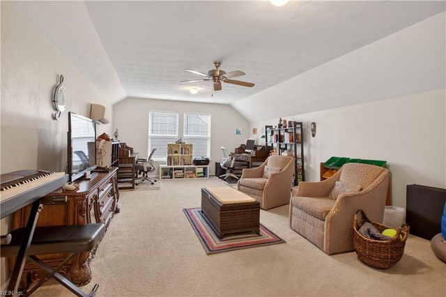 305 Ford DR, Suffolk, VA 23435