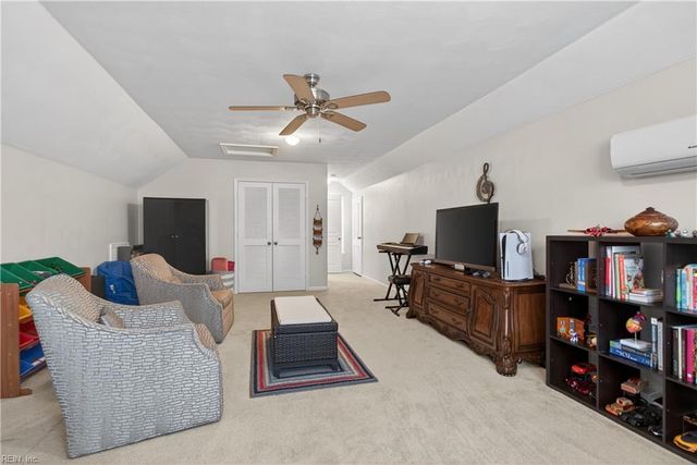 305 Ford DR, Suffolk, VA 23435