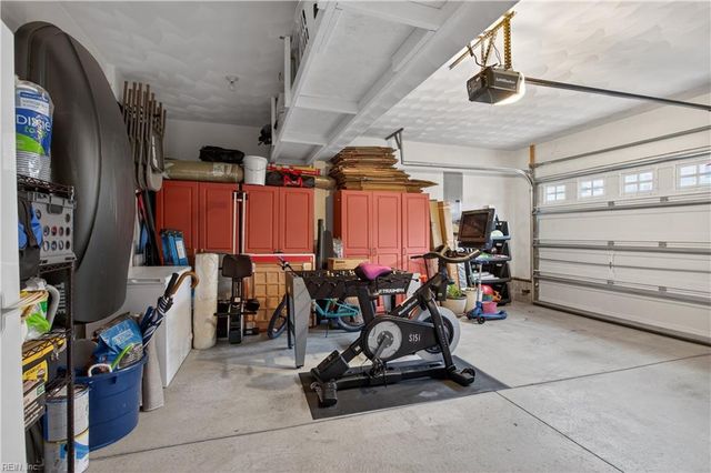 305 Ford DR, Suffolk, VA 23435