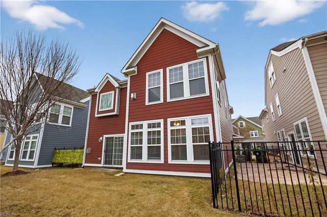 305 Ford DR, Suffolk, VA 23435