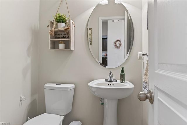 305 Ford DR, Suffolk, VA 23435