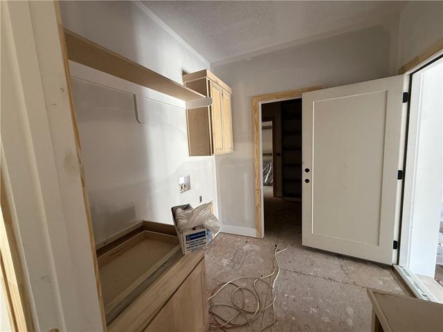 620 Jensen Court, Blue Springs, MO 64014