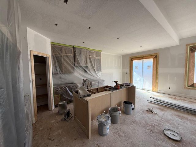 620 Jensen Court, Blue Springs, MO 64014