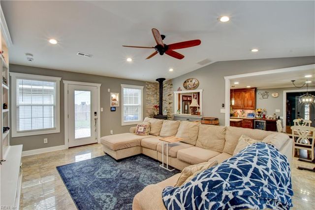 3217 Bow Creek BLVD, Virginia Beach, VA 23452