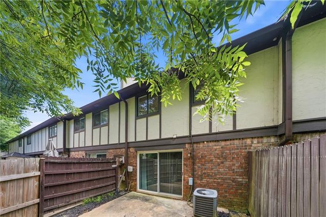 1807 Ashborough Circle SE E, Marietta, GA 30067