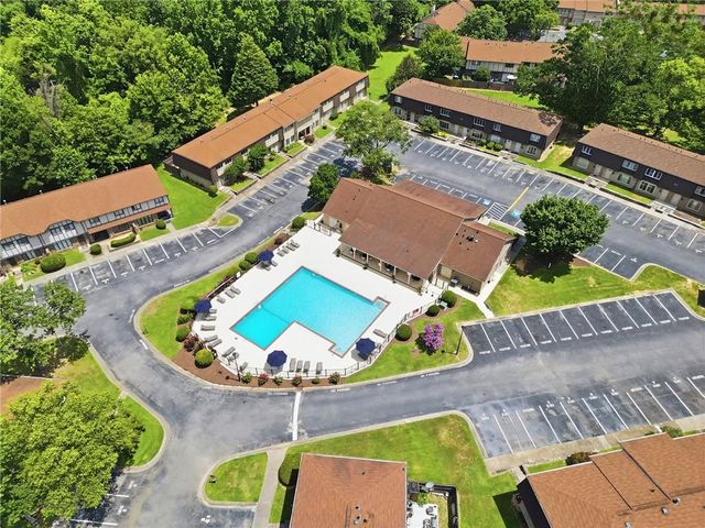 1807 Ashborough Circle SE E, Marietta, GA 30067