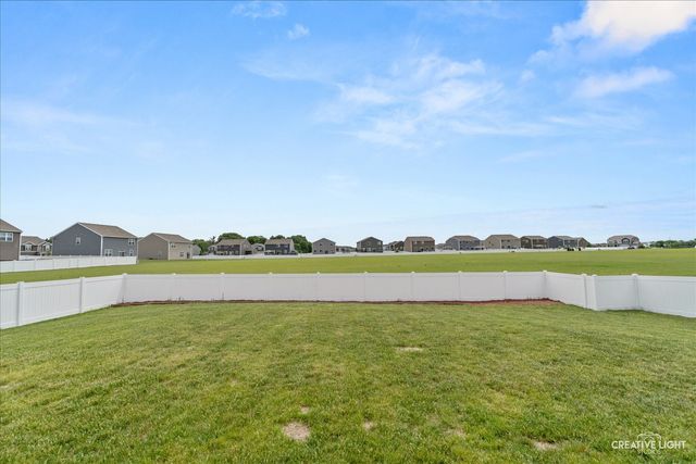 2730 Berrywood Lane, Yorkville, IL 60560