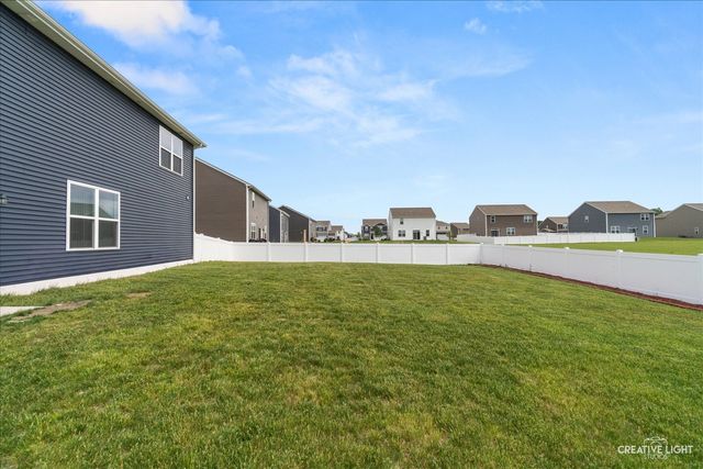 2730 Berrywood Lane, Yorkville, IL 60560