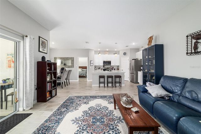 6 MALAUKA CIRCLE, Ocklawaha, FL 32179