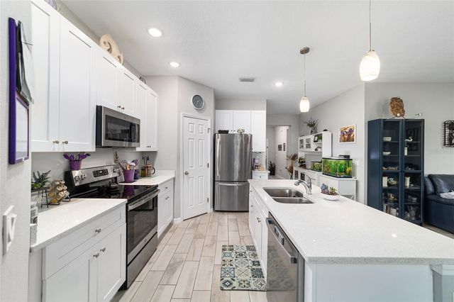 6 MALAUKA CIRCLE, Ocklawaha, FL 32179