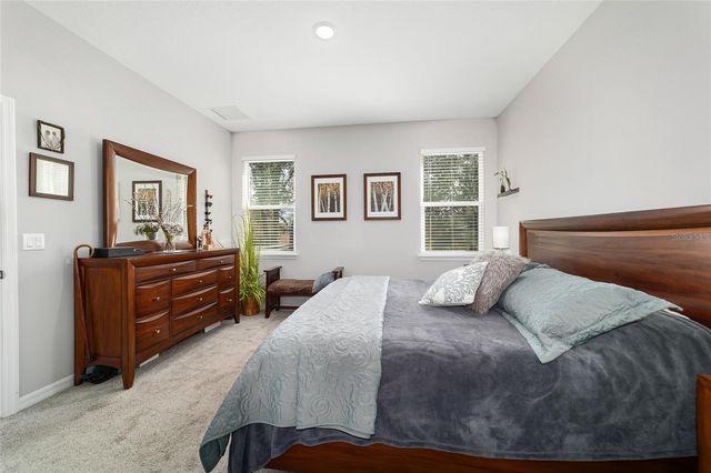 6 MALAUKA CIRCLE, Ocklawaha, FL 32179