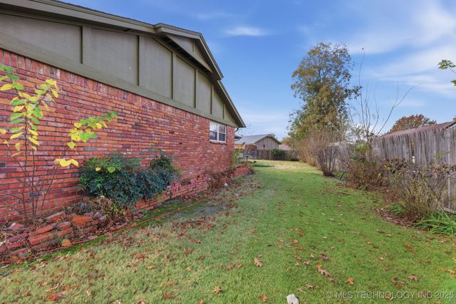 10107 E 26th Place, Tulsa, OK 74129