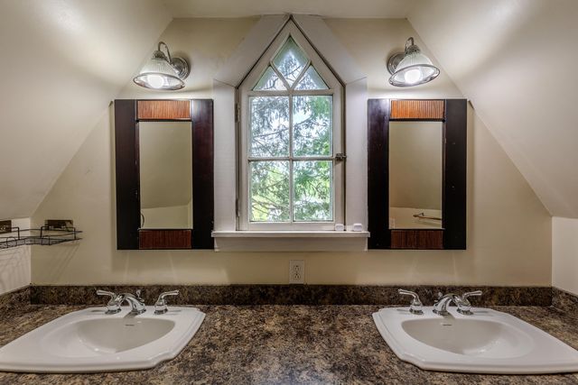 96 Twitchell Hill Road, Shaftsbury, VT 05262