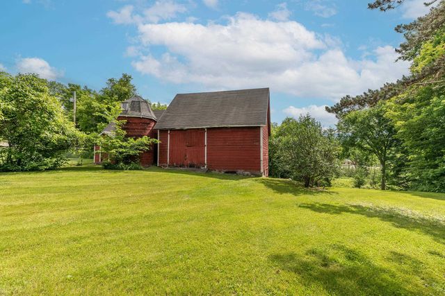 96 Twitchell Hill Road, Shaftsbury, VT 05262