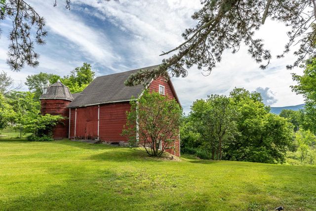 96 Twitchell Hill Road, Shaftsbury, VT 05262