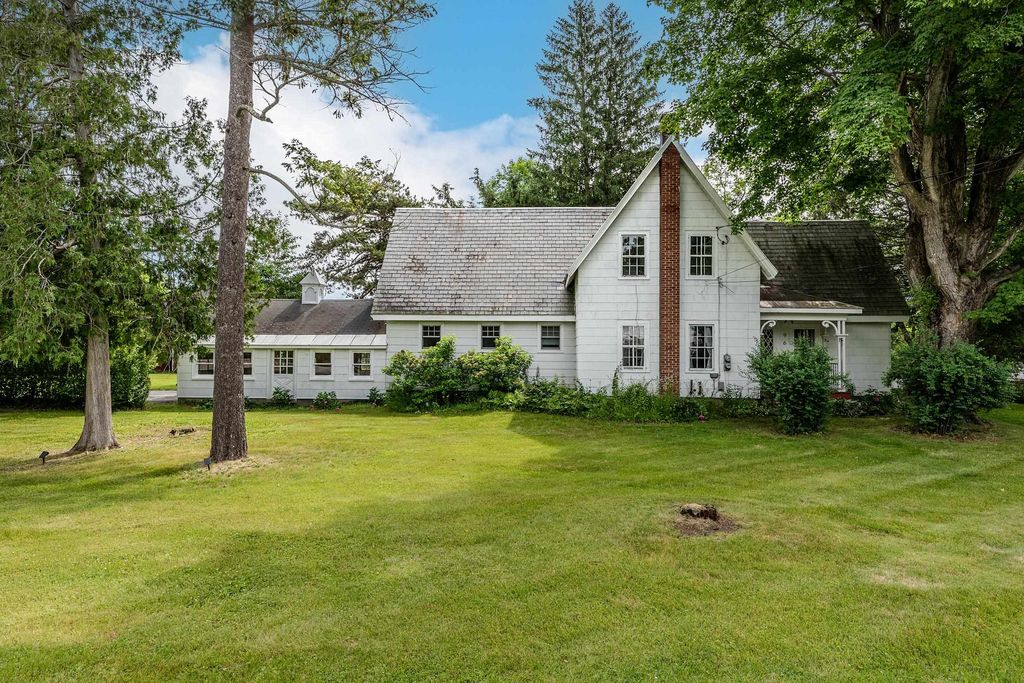 96 Twitchell Hill Road, Shaftsbury, VT 05262