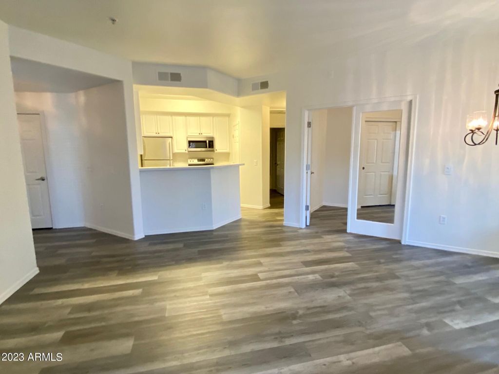 600 W GROVE Parkway 1066, Tempe, AZ 85283