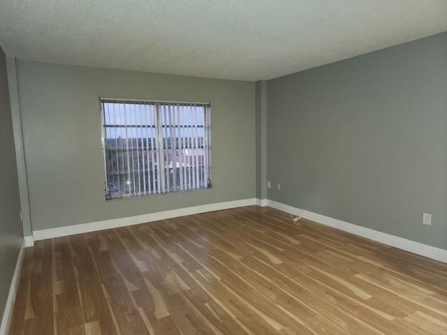 4174 Inverrary Drive 811, Lauderhill, FL 33319