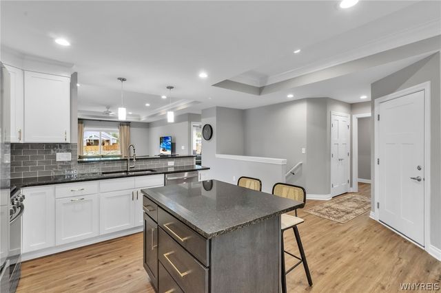 165 Gary Lane, Cheektowaga, NY 14227
